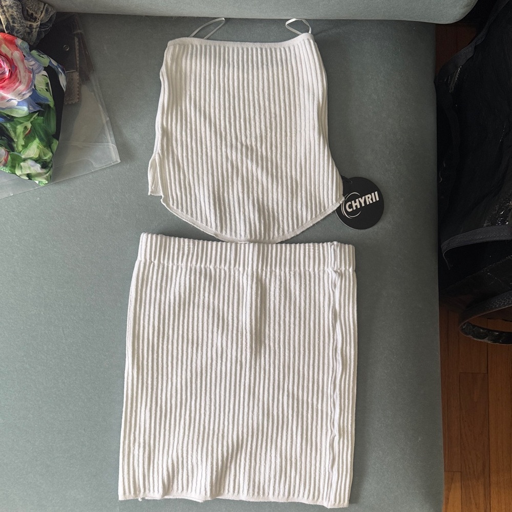 White Ribbed Women's Skirt Set